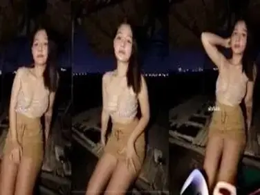Cewek Cantik Diajak Ngewe Di Gubuk Sawah Liar